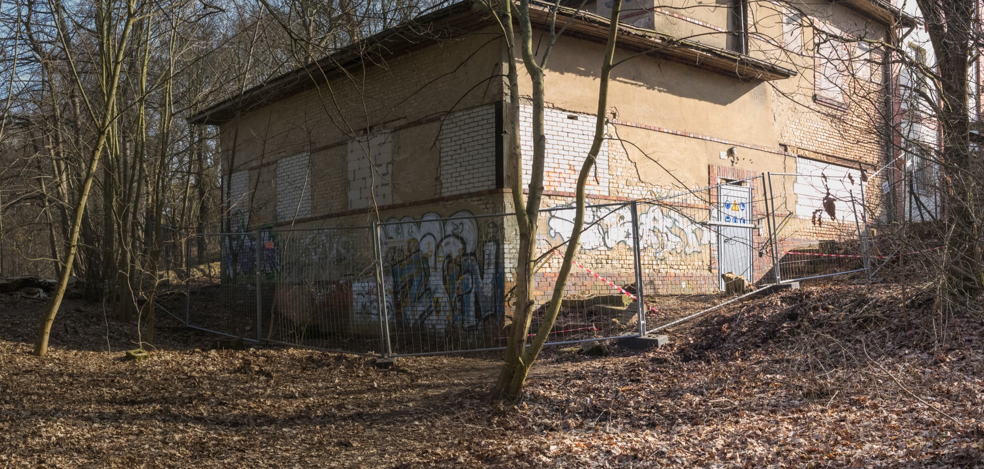 Bauzaun 190225-26-Pano-1 (Groß).jpg